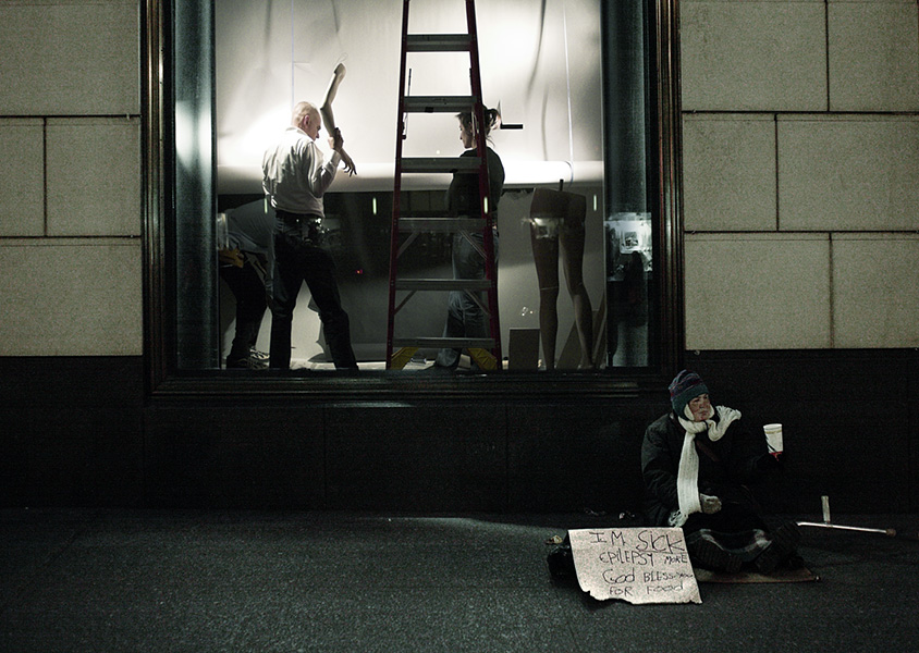 5th avenue window dressers with epileptic