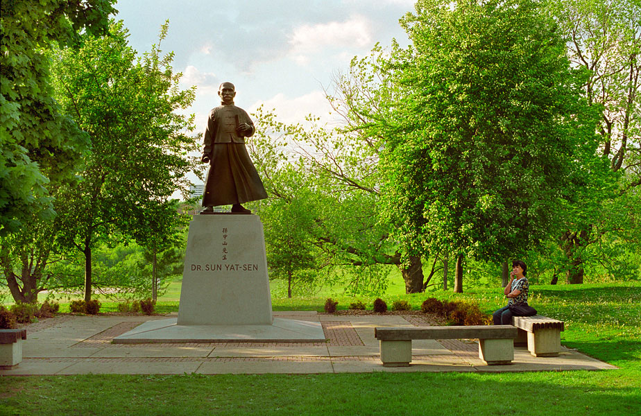 contemplating dr. sun yat-sen